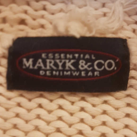 🧥 Maryk & Co. Knit Hoodie - Picture 3 of 11